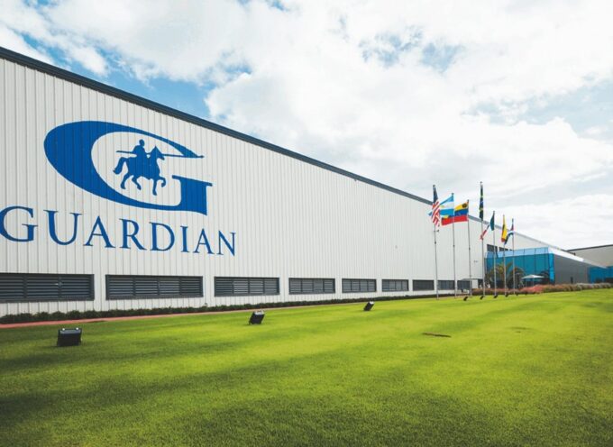 Guardian Glass собирается заменить печь на своем предприятии в Башараже, Люксембург.